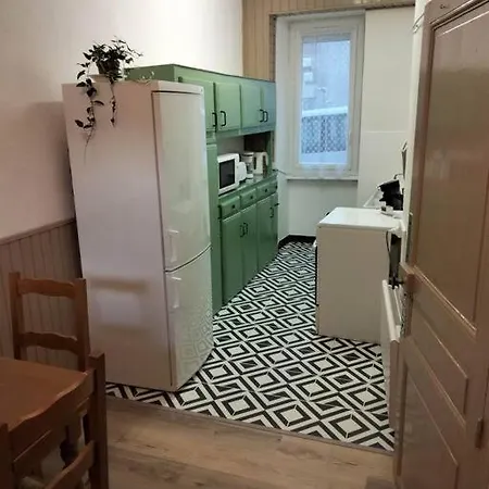 Апартаменты Le Nid Douillet Vintage En Centre-ville. Ла-Бурбуль